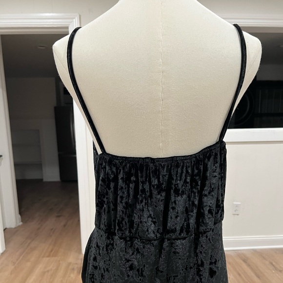 REBDOLLS Velvet Ruched Bodycon Dress - Picture 8 of 15